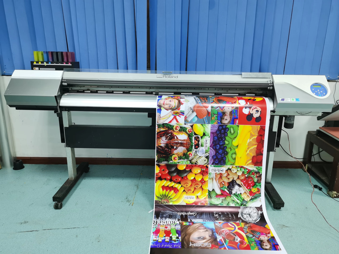 Roland Re-640 Large Format Inkjet Plotter Refurbished Eco-Solvent Sublimation Printer for Multicolor Wide Page Use